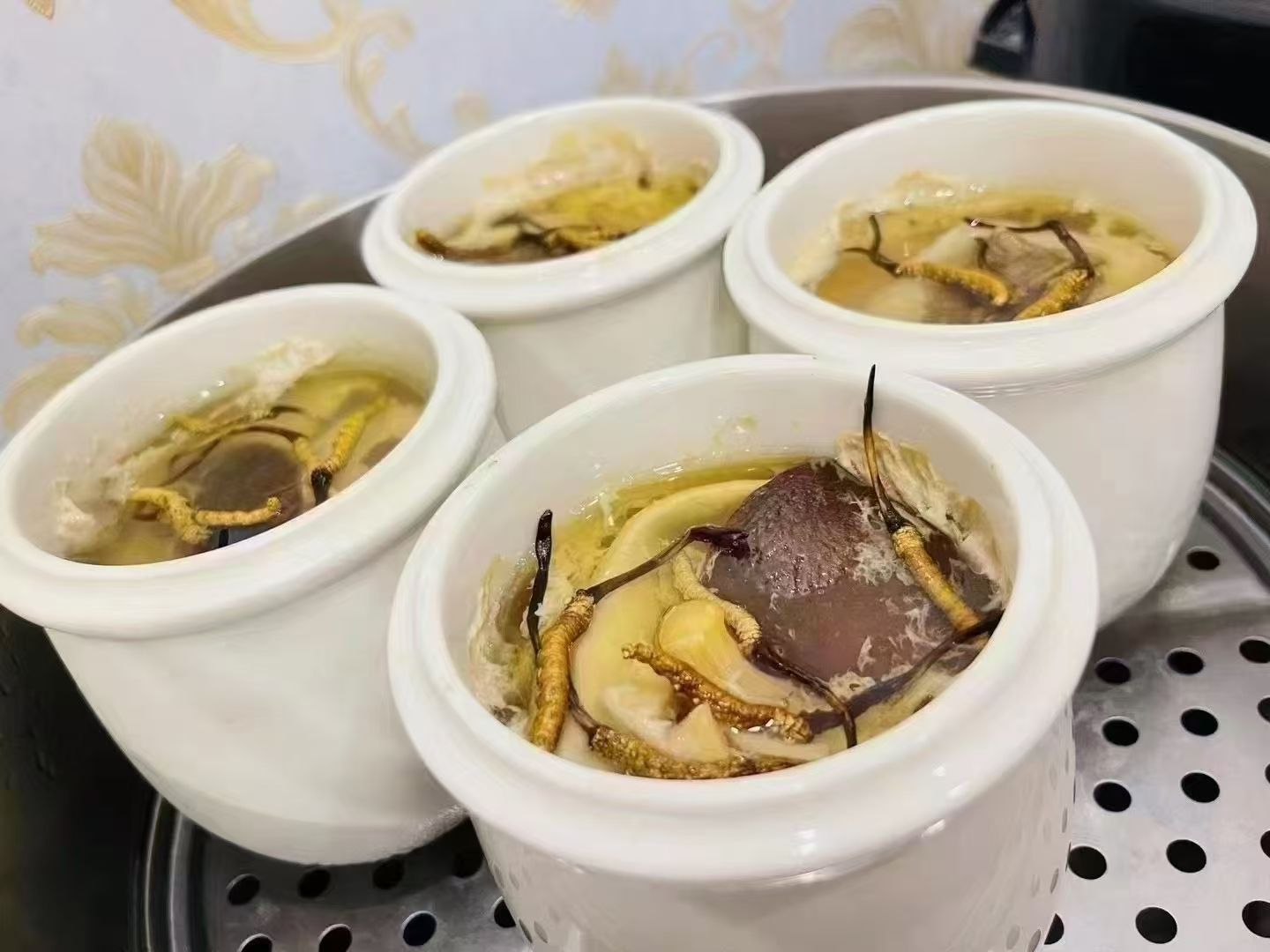 冬蟲夏草燉什么最好？5種黃金搭配讓滋補效果翻倍