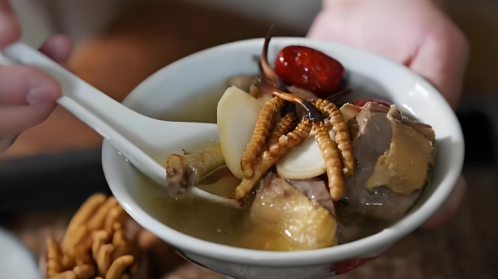 冬蟲夏草搭配有道，滋養(yǎng)肺部效果妙